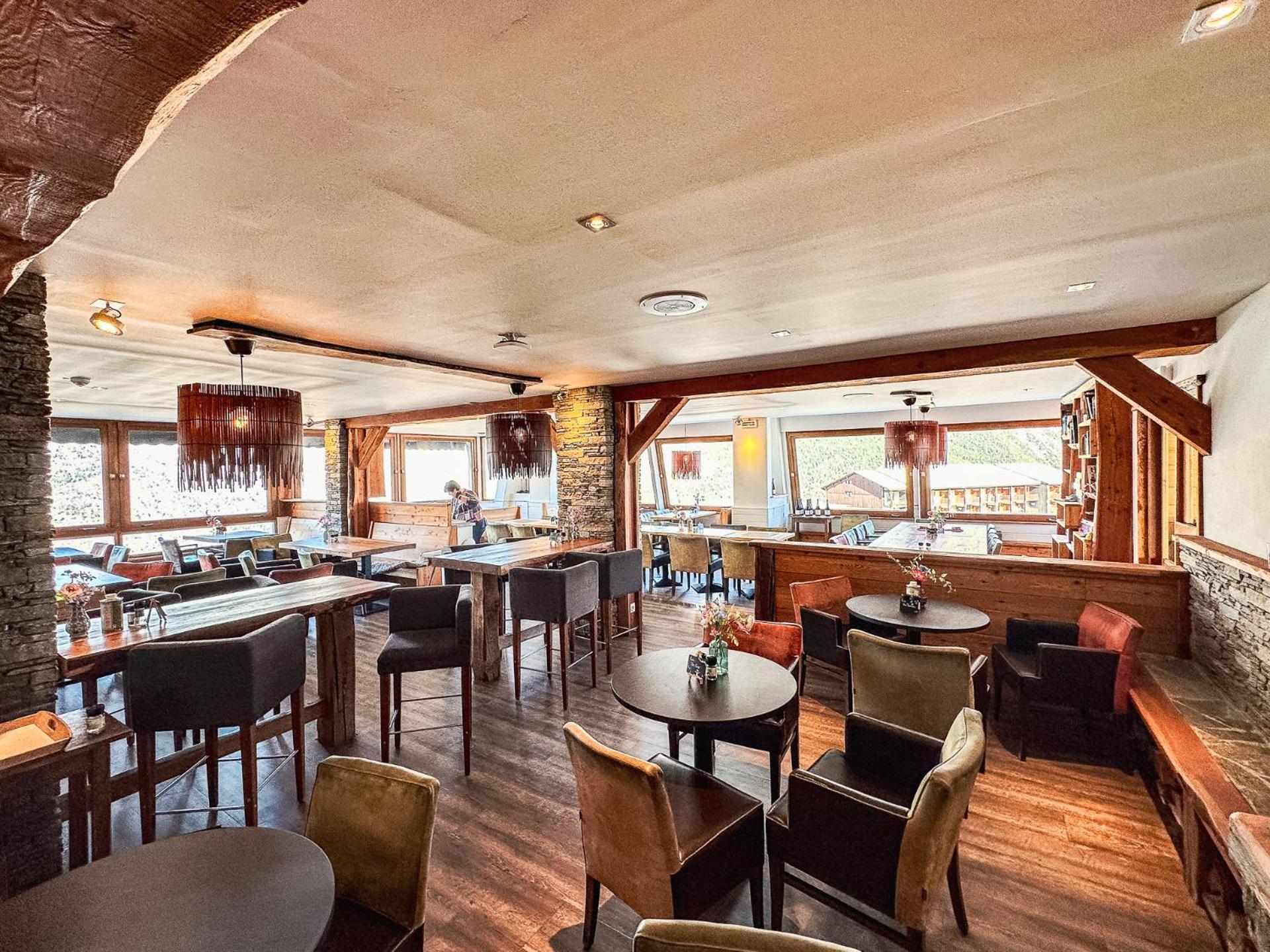 Hotel Restaurant Saint Roch Puy-Saint-Vincent Εξωτερικό φωτογραφία